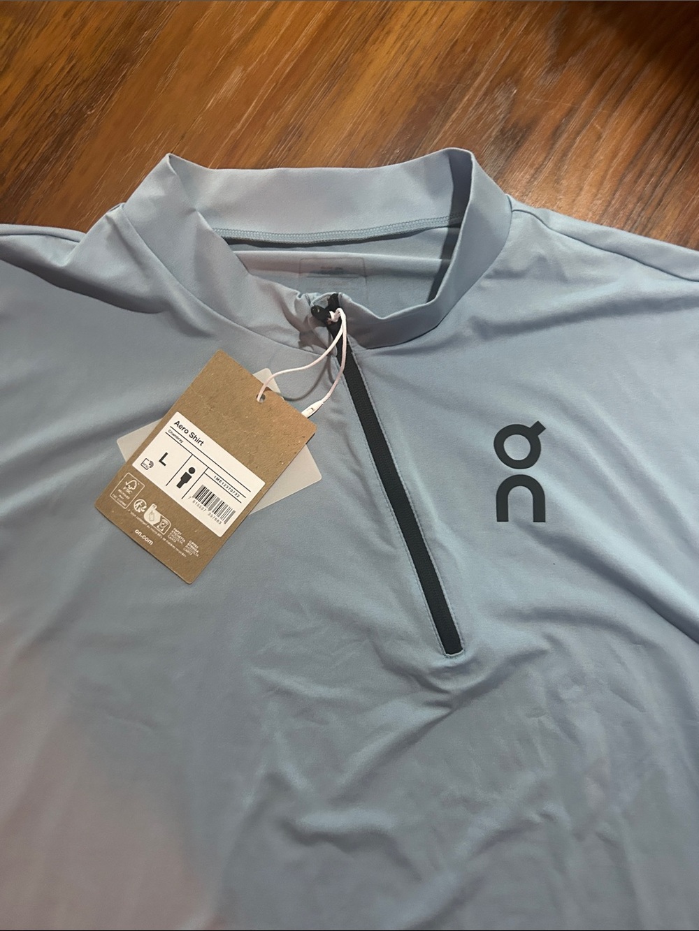 On Running Light Blue Quarter-Zip Long Sleeve Aero Shirt NWT - Picture 3 of 3